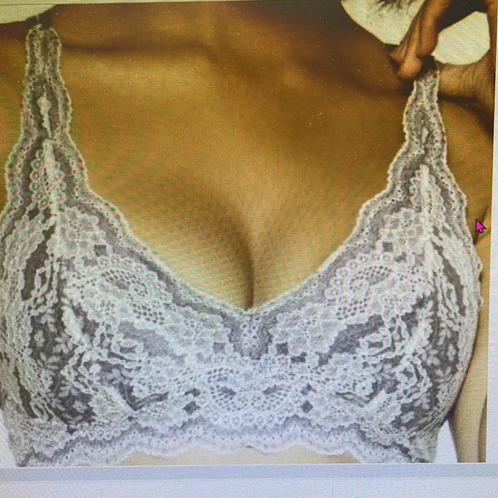 Felina lace bralette. Grey/cream, back hook, scalloped edges, very soft. SzS